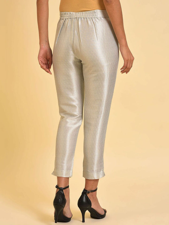W Women Silver-Toned Comfort Slim Fit Cropped Trousers