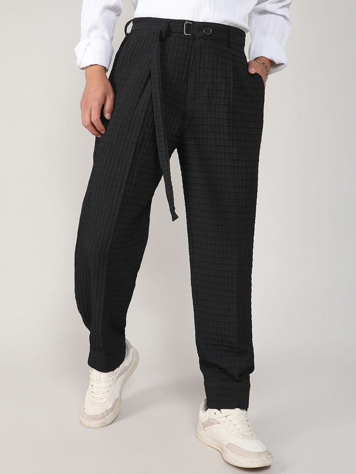 Campus Sutra Men Comfort Mid-Rise Easy Wash Pleated Regular Trousers