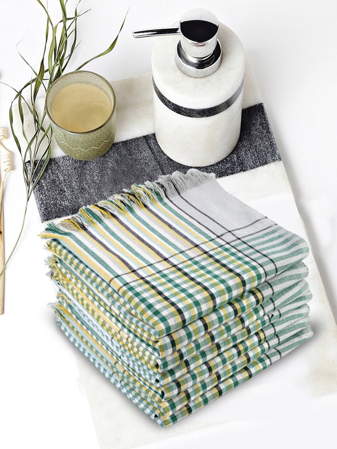 KLOTTHE Unisex Set Of 7 White & Green Checked 233 GSM Bath Towels