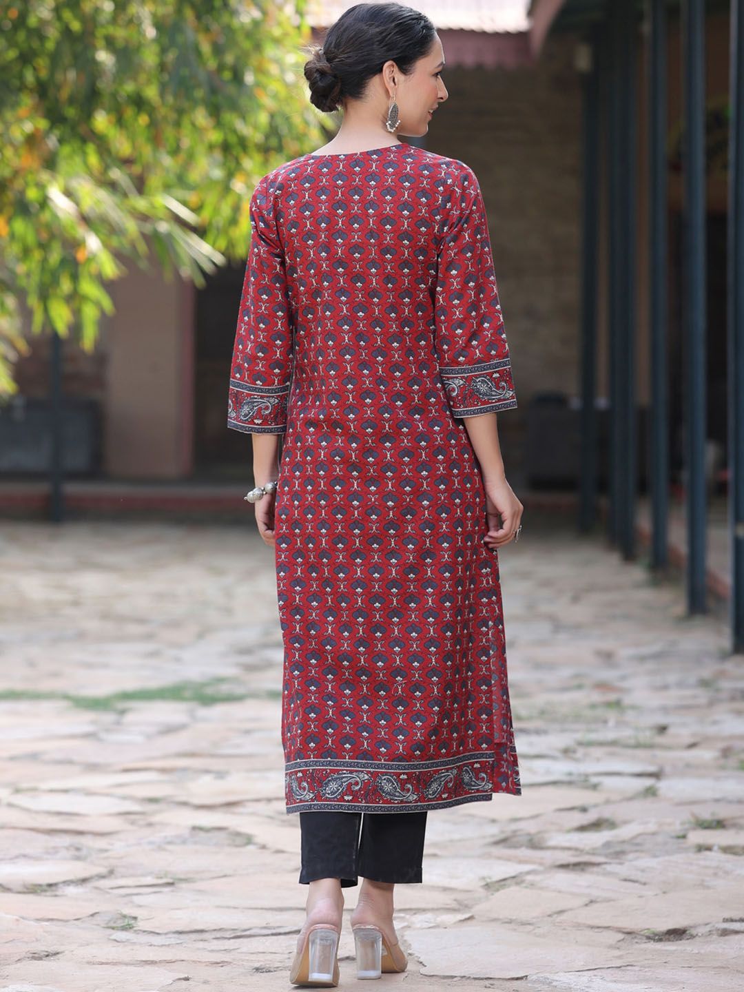 Rain & Rainbow Women Floral Printed Flared Sleeves Kurta