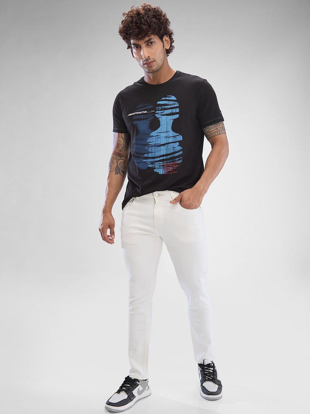 SPYKAR Men Slim Fit Low-Rise Clean Look No Fade Stretchable Jeans