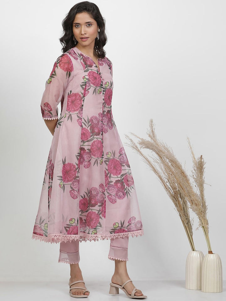 W Floral Printed Regular Three-Quarter Sleeves Organza Kurta with Trousers & With Dupatta