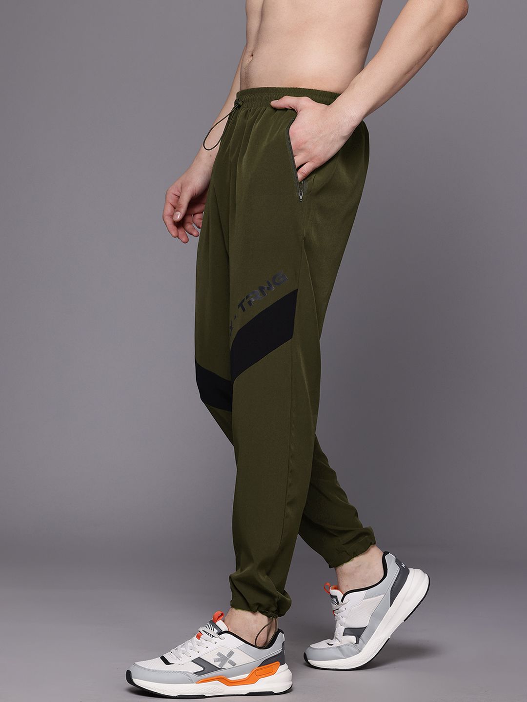 HRX by Hrithik Roshan Men Mid-Rise Rapid-Dry Training Track Pants with Toggle Hem