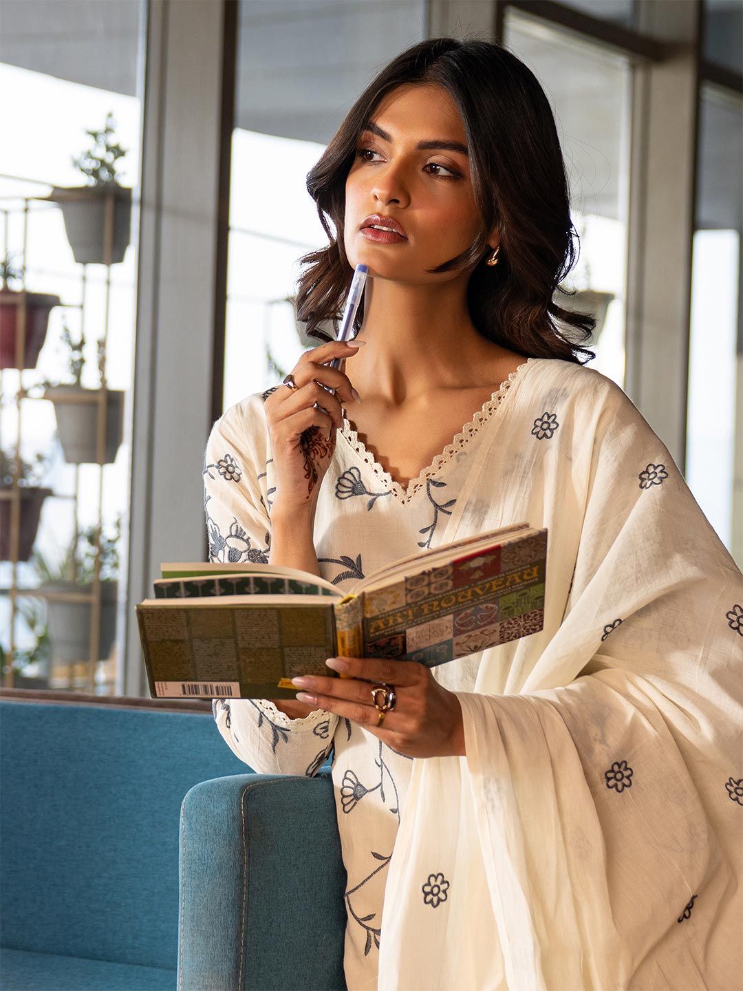 Libas Women Floral Embroidered Regular Kurta with Trousers & With Dupatta