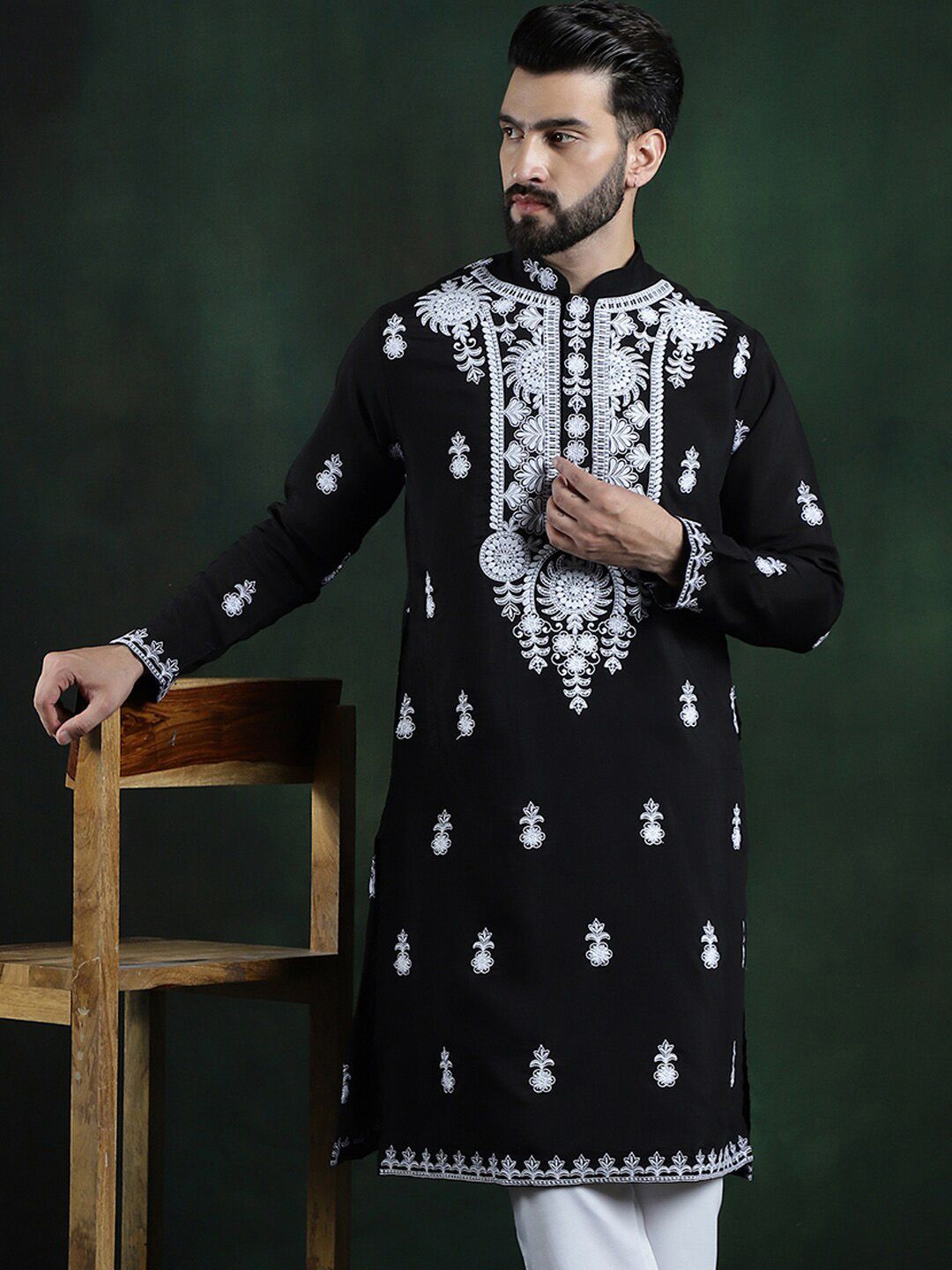 SOJANYA LUXE Ethnic Motifs Printed Mandarin Collar Thread Work Pure Cotton Straight Kurta