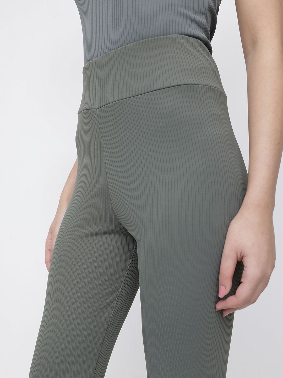 DressBerry Gettin' Groovy Ribbed Trouser