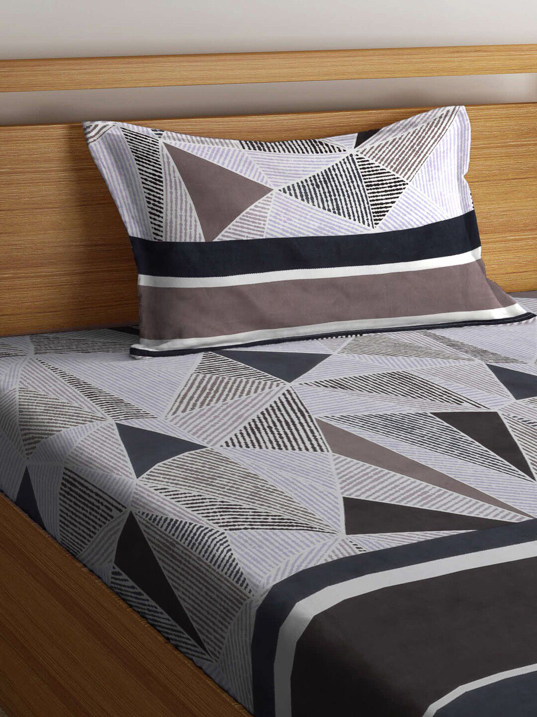 KLOTTHE Black & Grey Geometric Printed Fitted 300TC Single Bedsheet With Pillow Cover