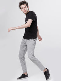 HIGHLANDER Men Grey Tapered Fit Mid-Rise Clean Look Jeans