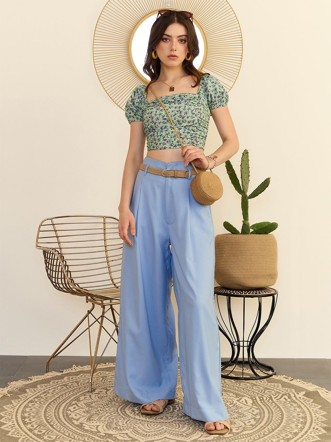 Berrylush Floral Print Square Neck Puff Sleeve Fitted Crop Top