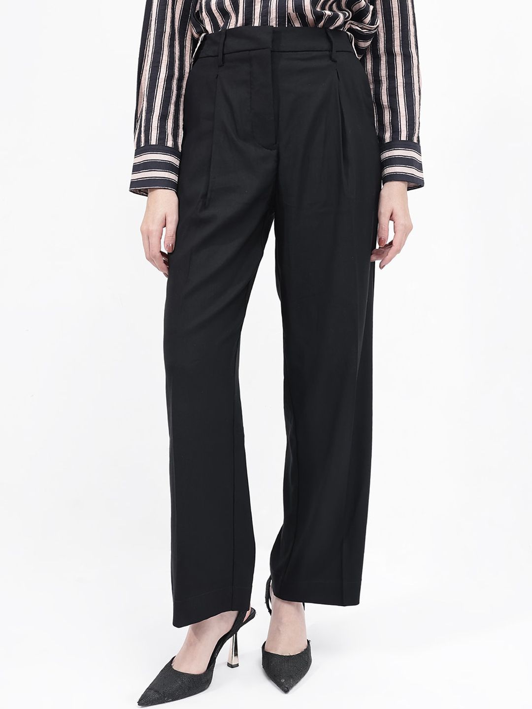 RAREISM Women Straight Fit Mid-Rise Trousers