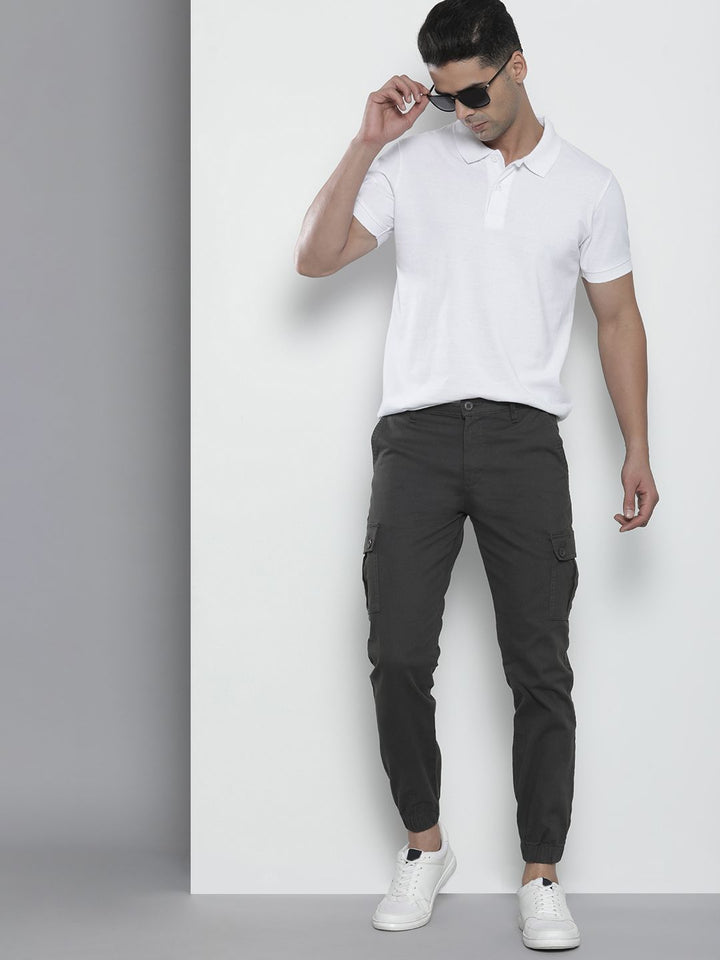 The Indian Garage Co Men Charcoal Grey Slim Fit Cargos Trousers