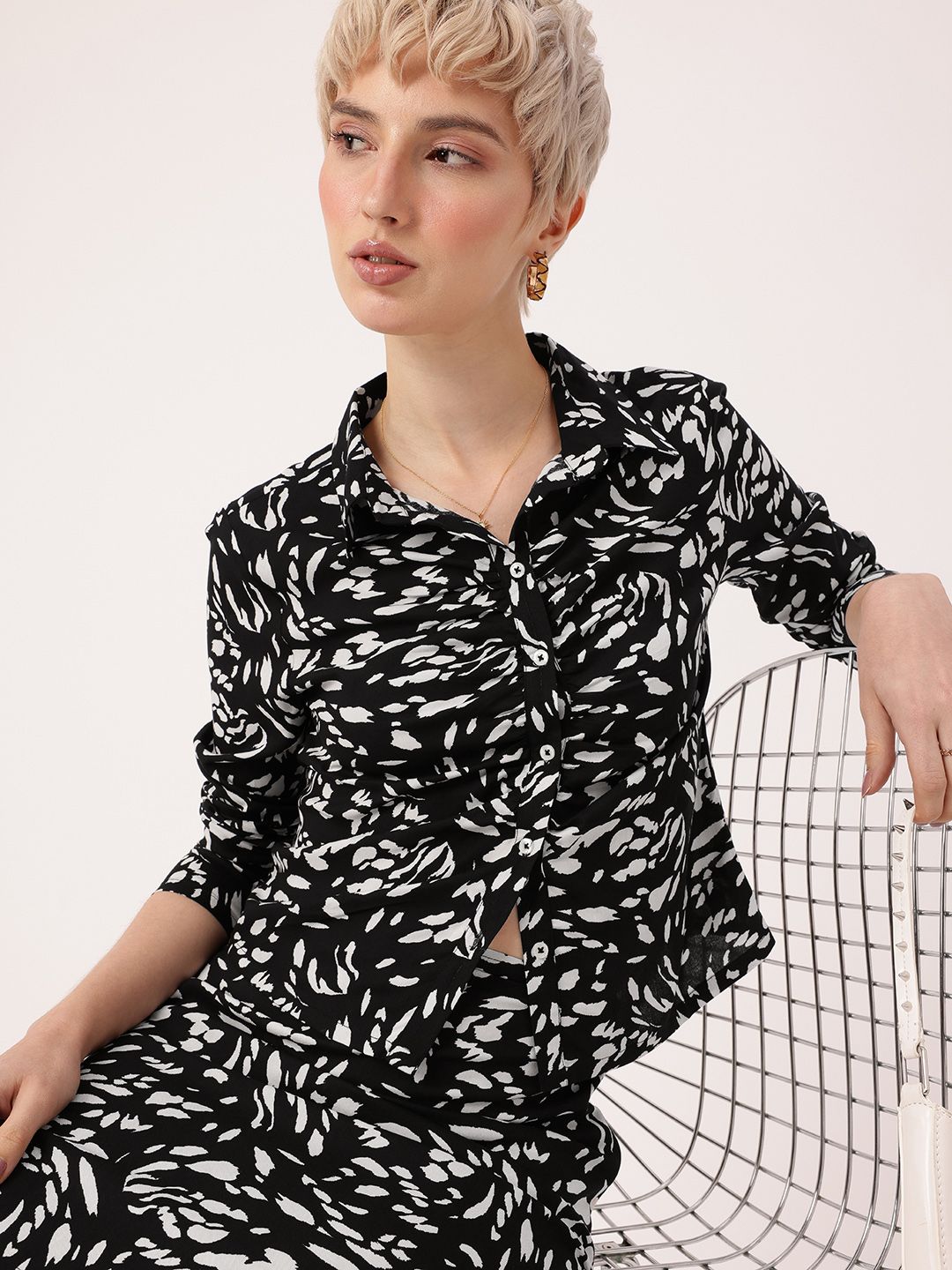 Dressberry Raw Monochromatic Abstract Printed Shirt & Skirt Co-Ords