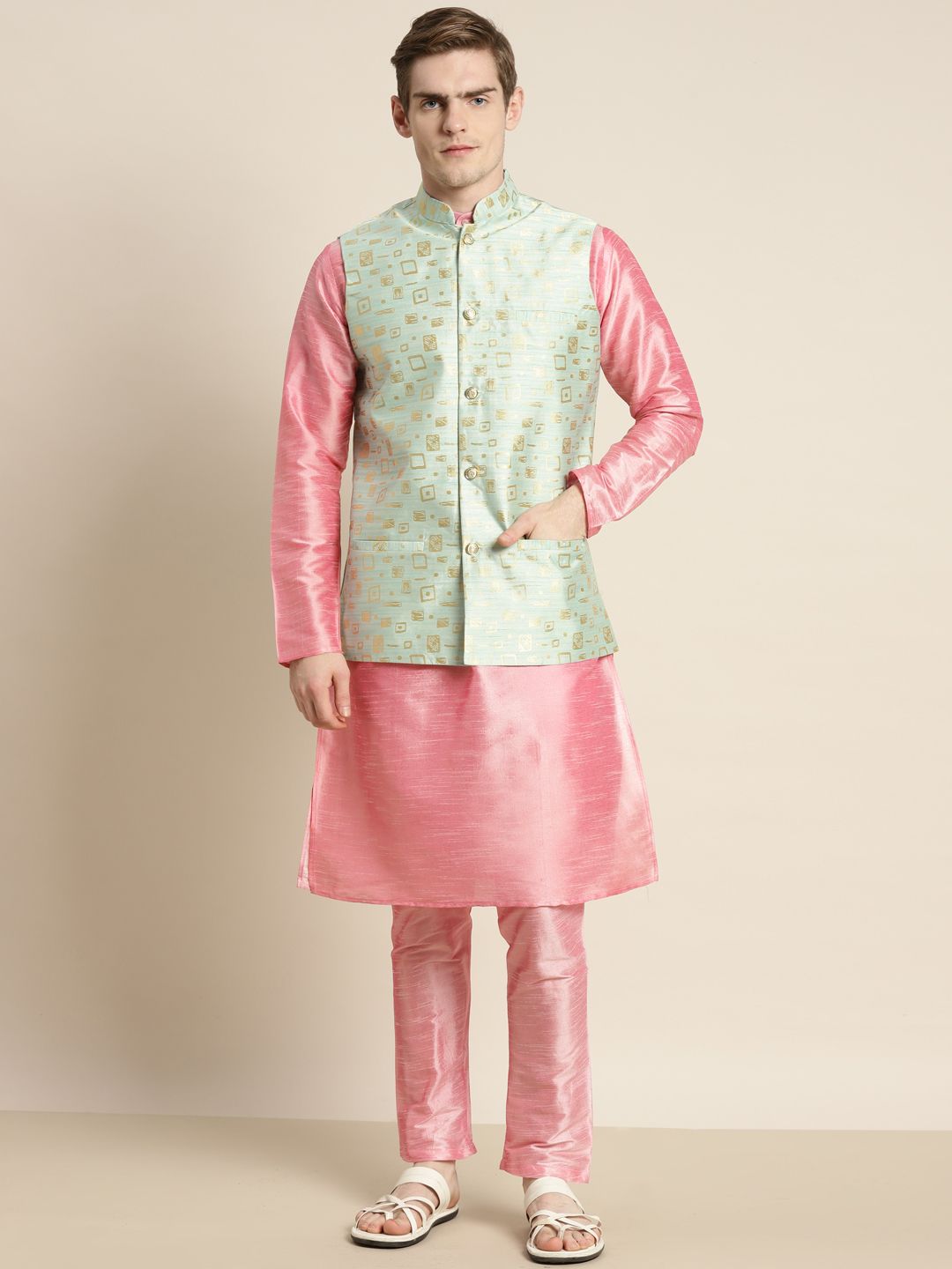 SOJANYA Men Pink Kurta with Churidar