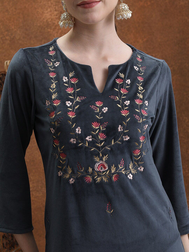 Vishudh Navy Blue Floral Embroidered Straight Kurta