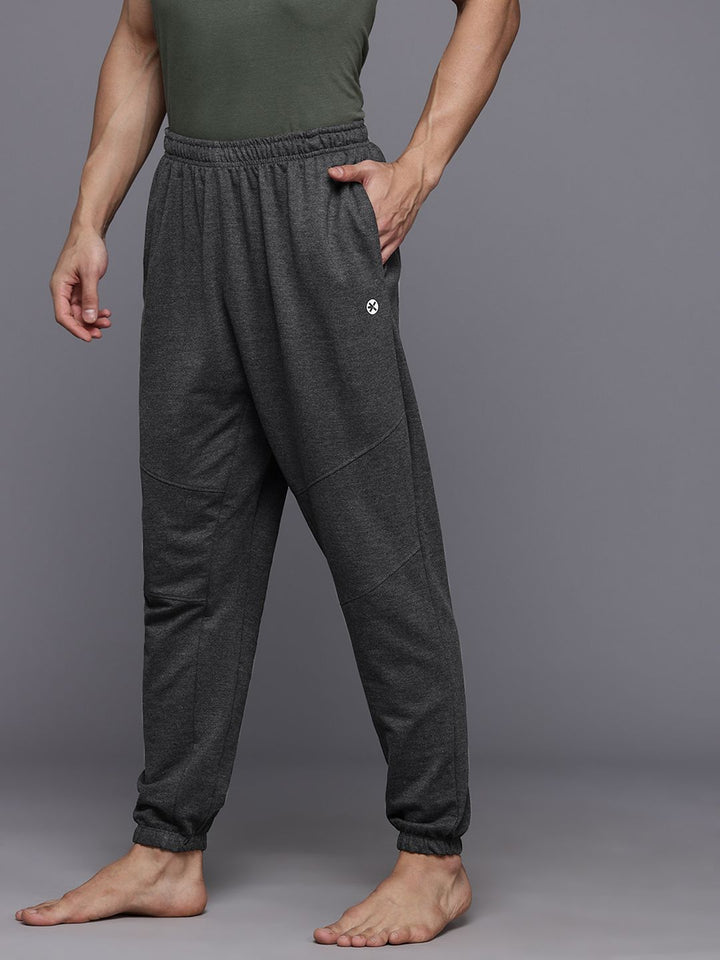 HRX by Hrithik Roshan Men Mid-Rise Regular Fit Yoga Joggers