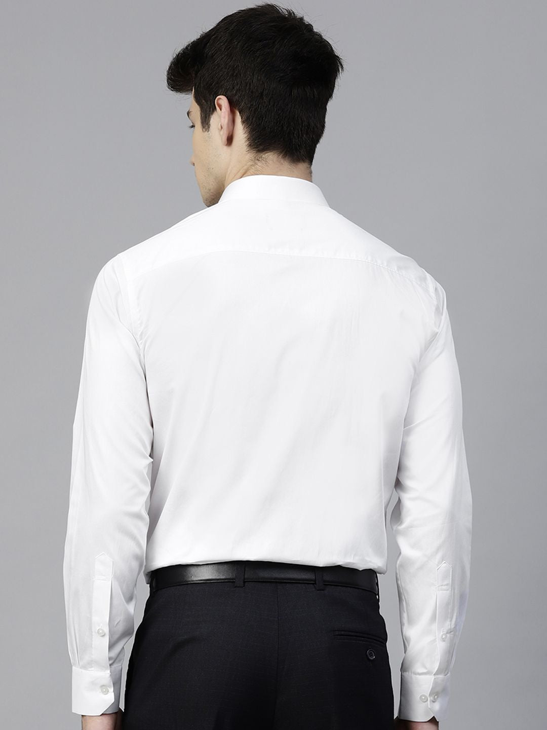 MANQ Men White Slim Fit Solid Party Shirt