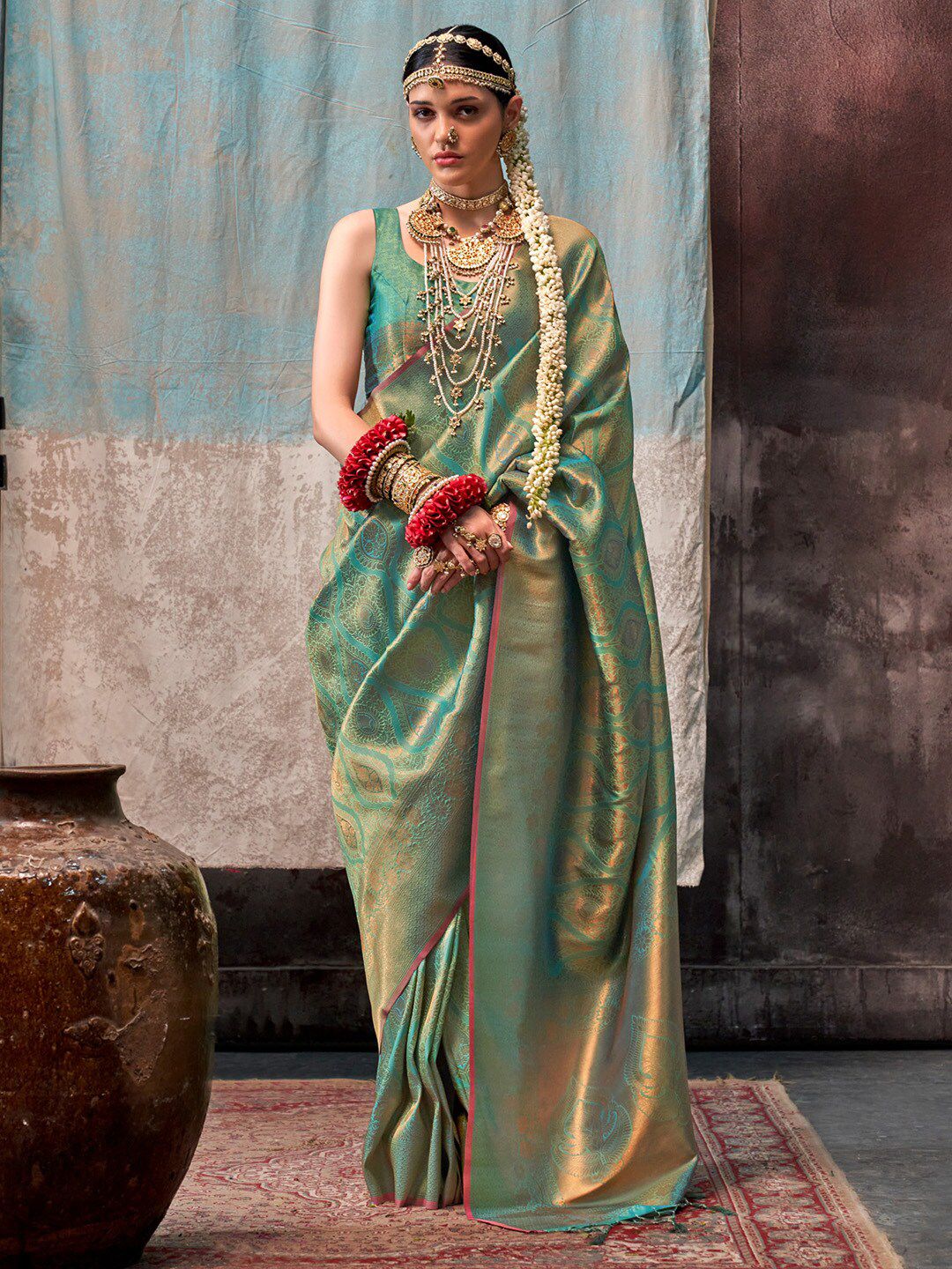 Saree mall Woven Design Zari Kanjeevaram Sarees