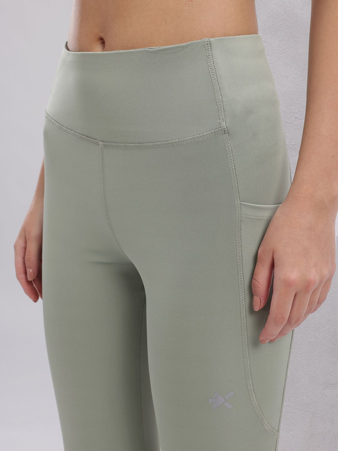 HRX by Hrithik Roshan Women Rapid-Dry Cropped Running Tights