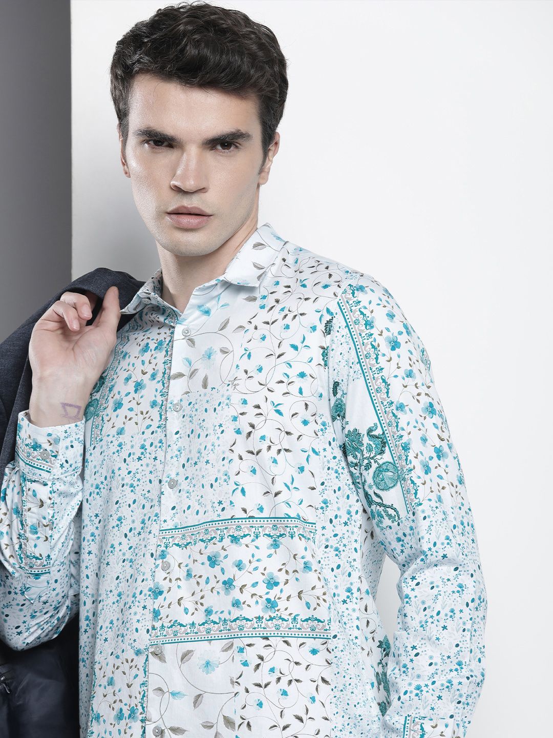 The Indian Garage Co Men Slim Fit Floral Opaque Printed Shirt