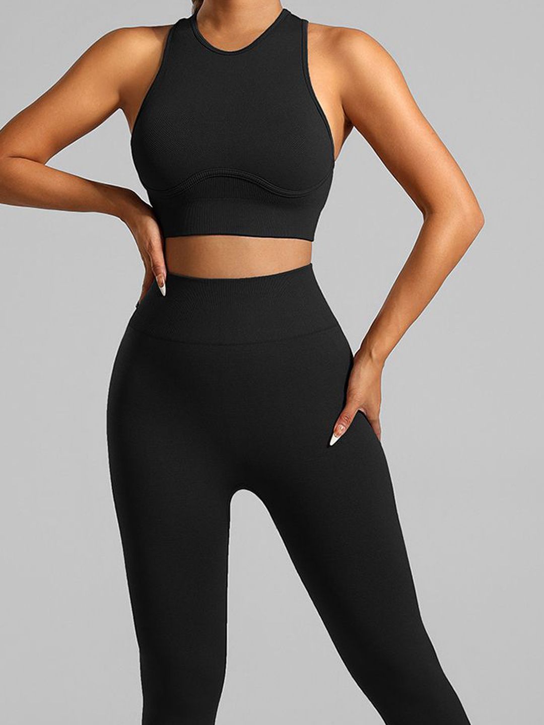 HRX by Hrithik Roshan Sleeveless Round Neck Top & Tights Co-Ord Set