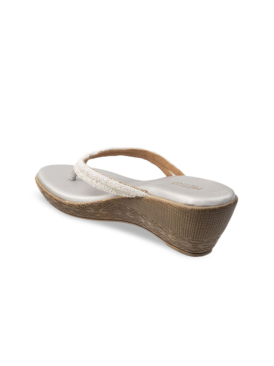 Metro Women Silver-Toned Textured Open Toe Wedges