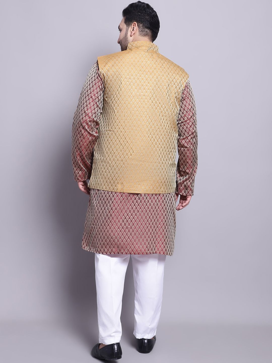 SOJANYA PLUS Woven Design Regular Silk Kurta with Pyjamas & Nehrujacket