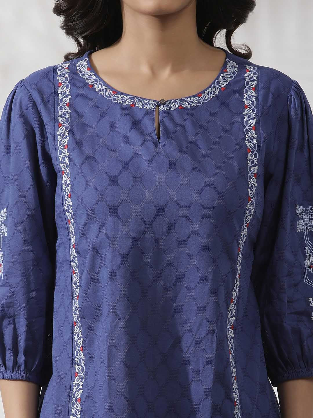 W Blue & White Geometric Printed Keyhole Neck Cotton A Line Top