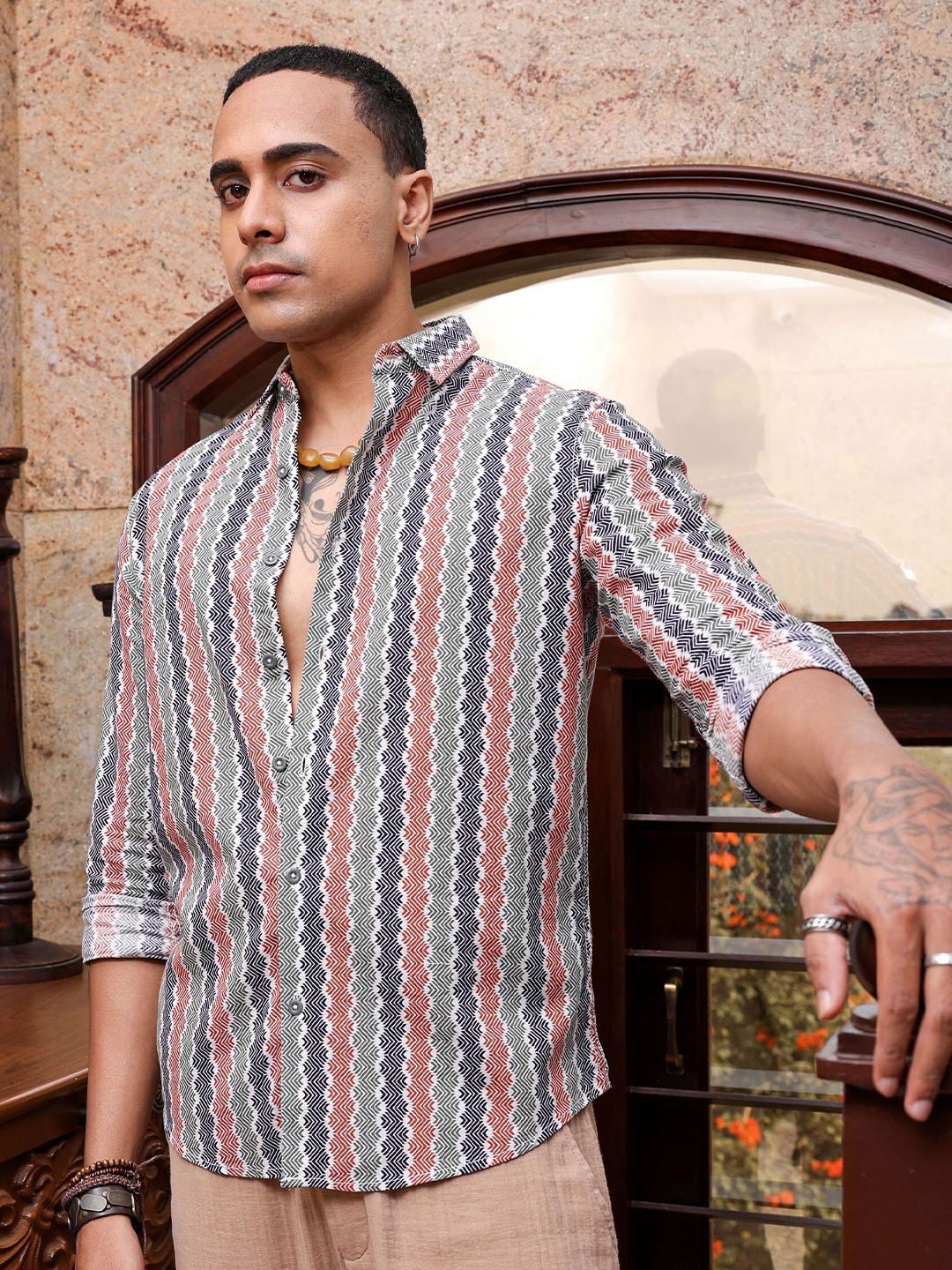 The Indian Garage Co Men Slim Fit Geometric Printed Resortwear Shirt