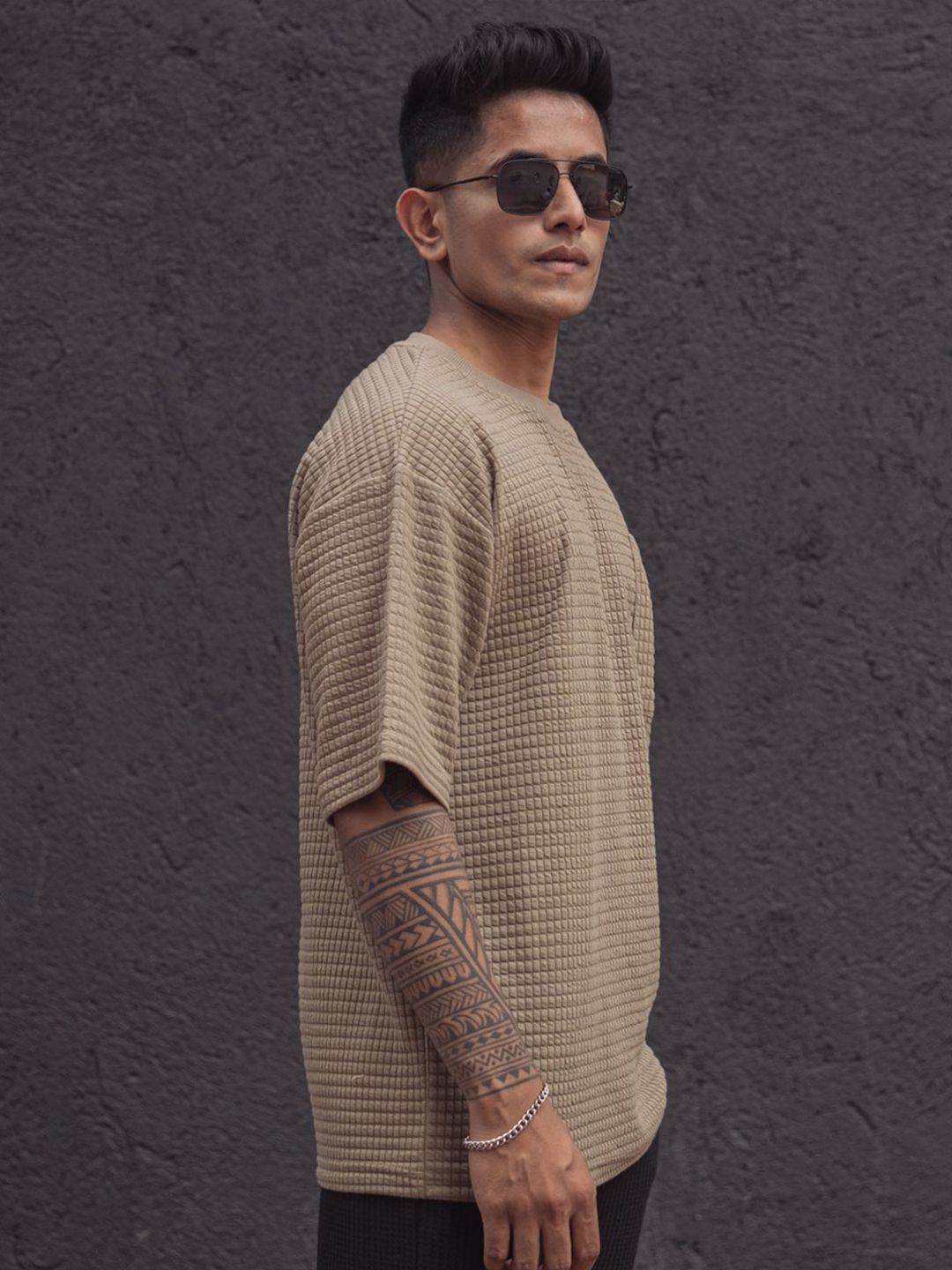 Powerlook Men Self Design Oversized Pockets T-shirt