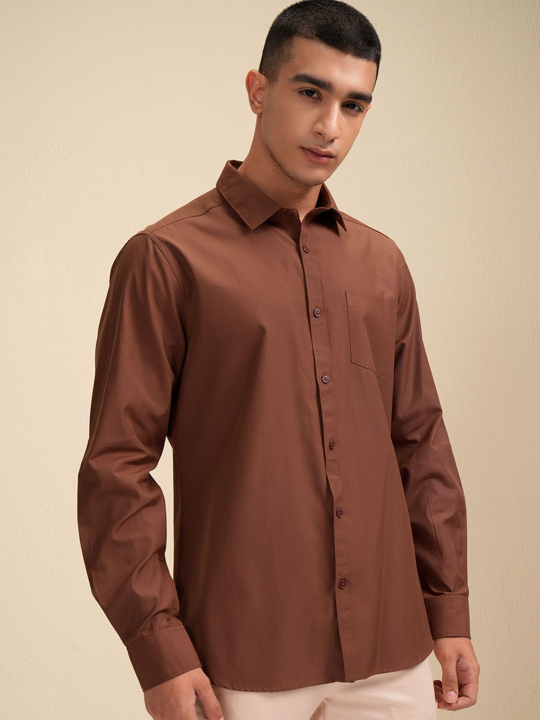 HIGHLANDER Men Solid Casual Shirt