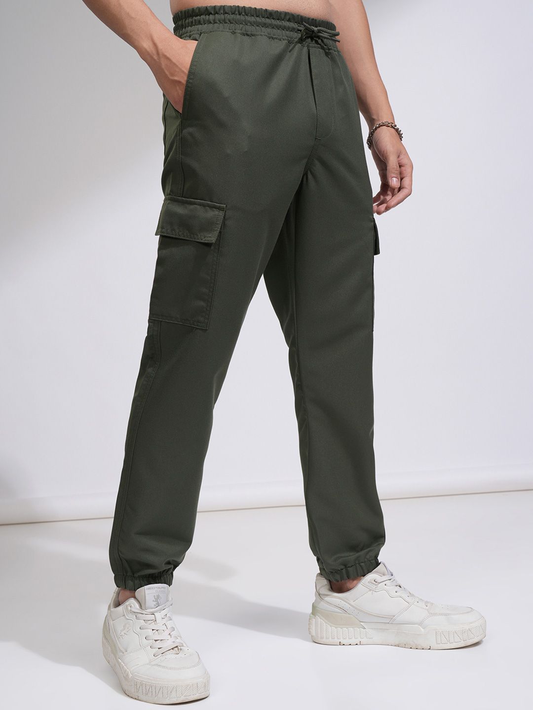HIGHLANDER Men Cargo Style Joggers