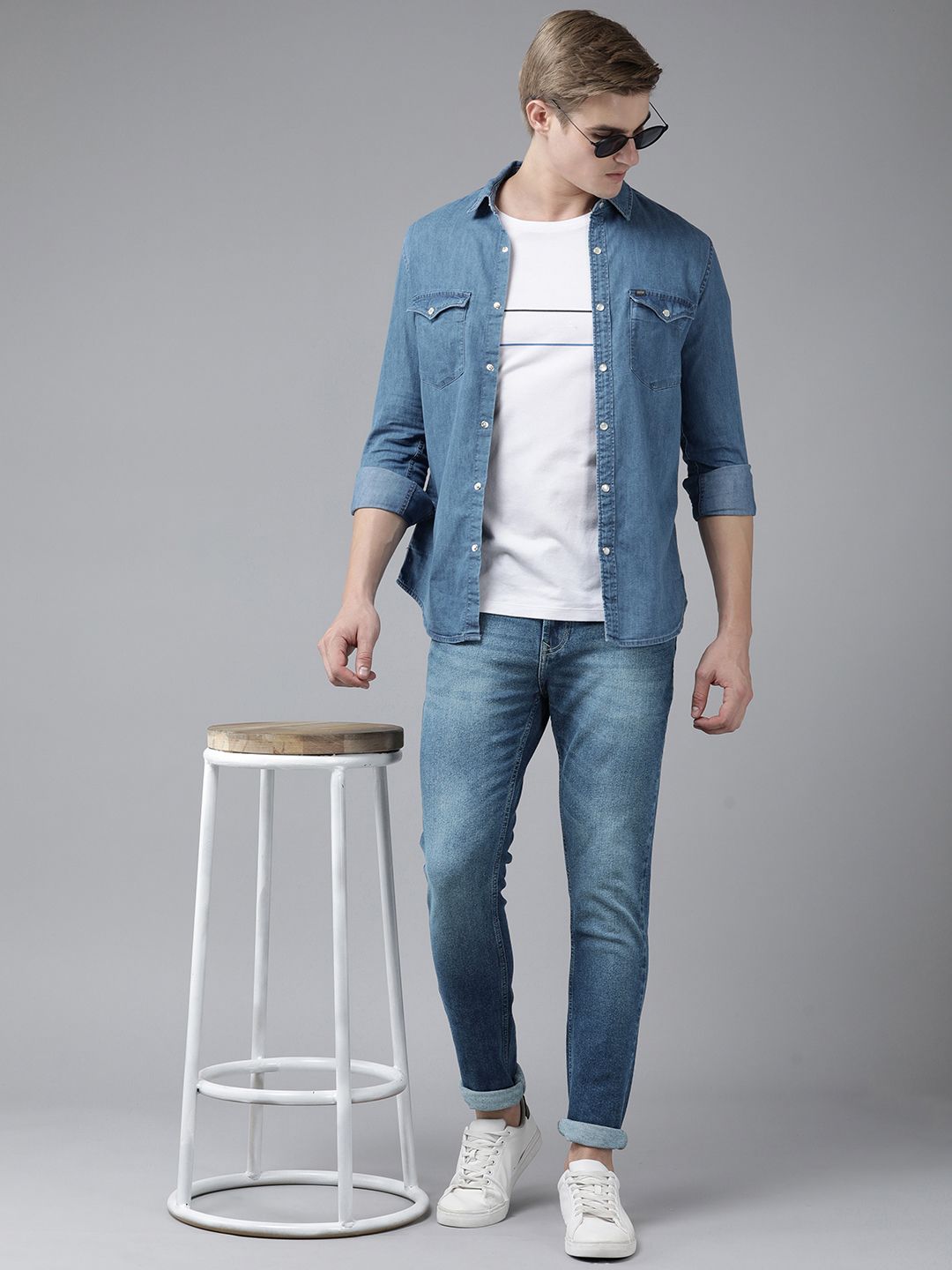 SPYKAR Men Slim Fit Low-Rise Heavy Fade Stretchable Jeans