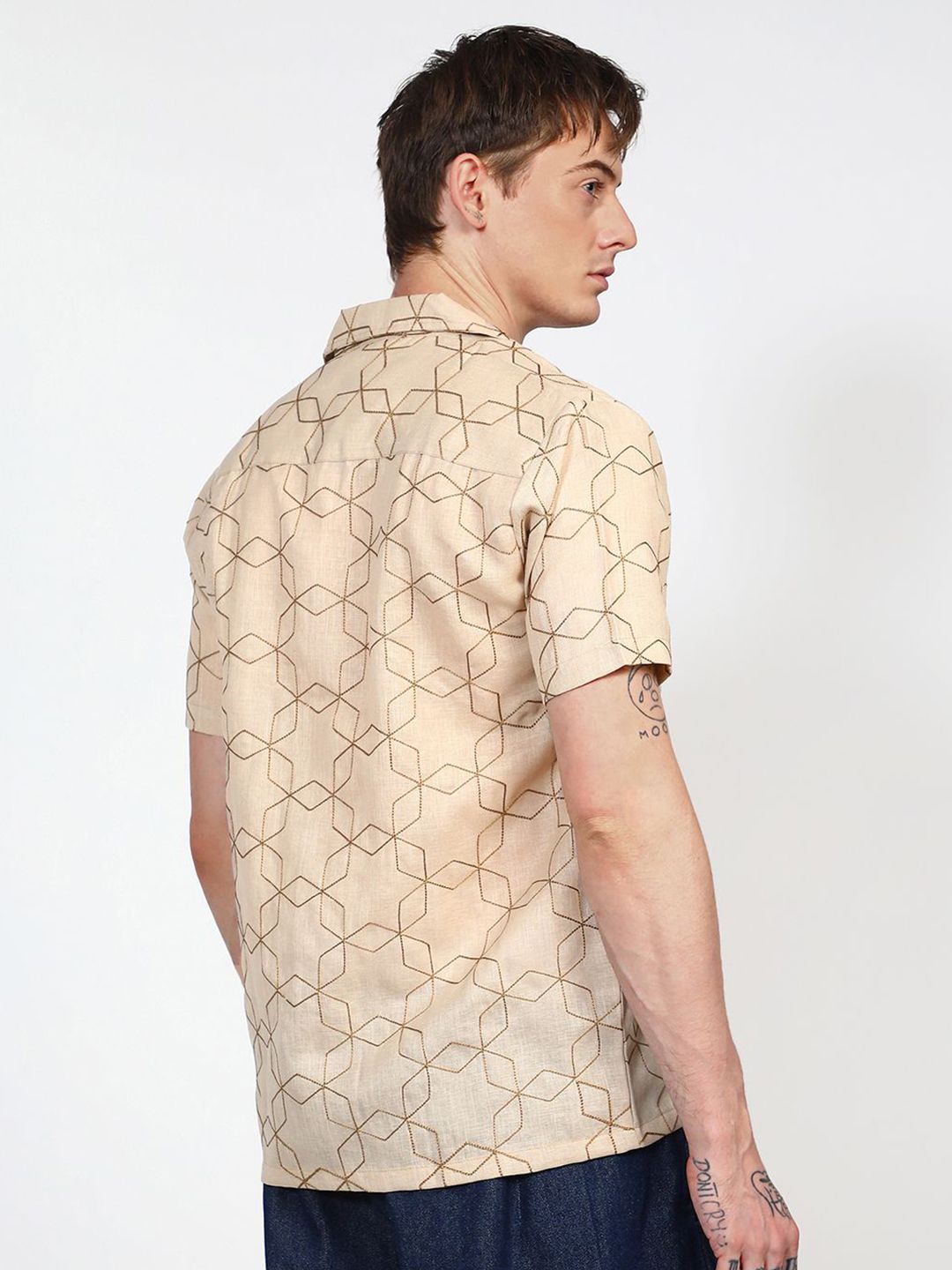 Campus Sutra Men Comfort Geometric Embroidered Cuban Collar Casual Shirt