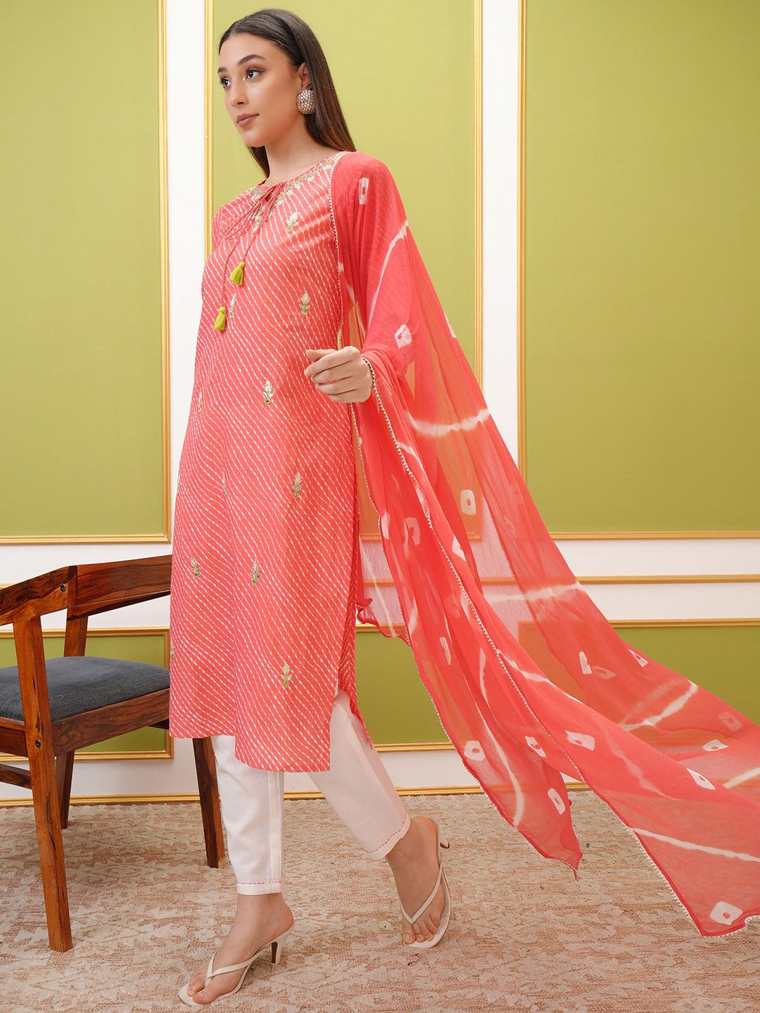 Vishudh Floral Printed Regular Pure Cotton Kurta with Trousers & With Dupatta