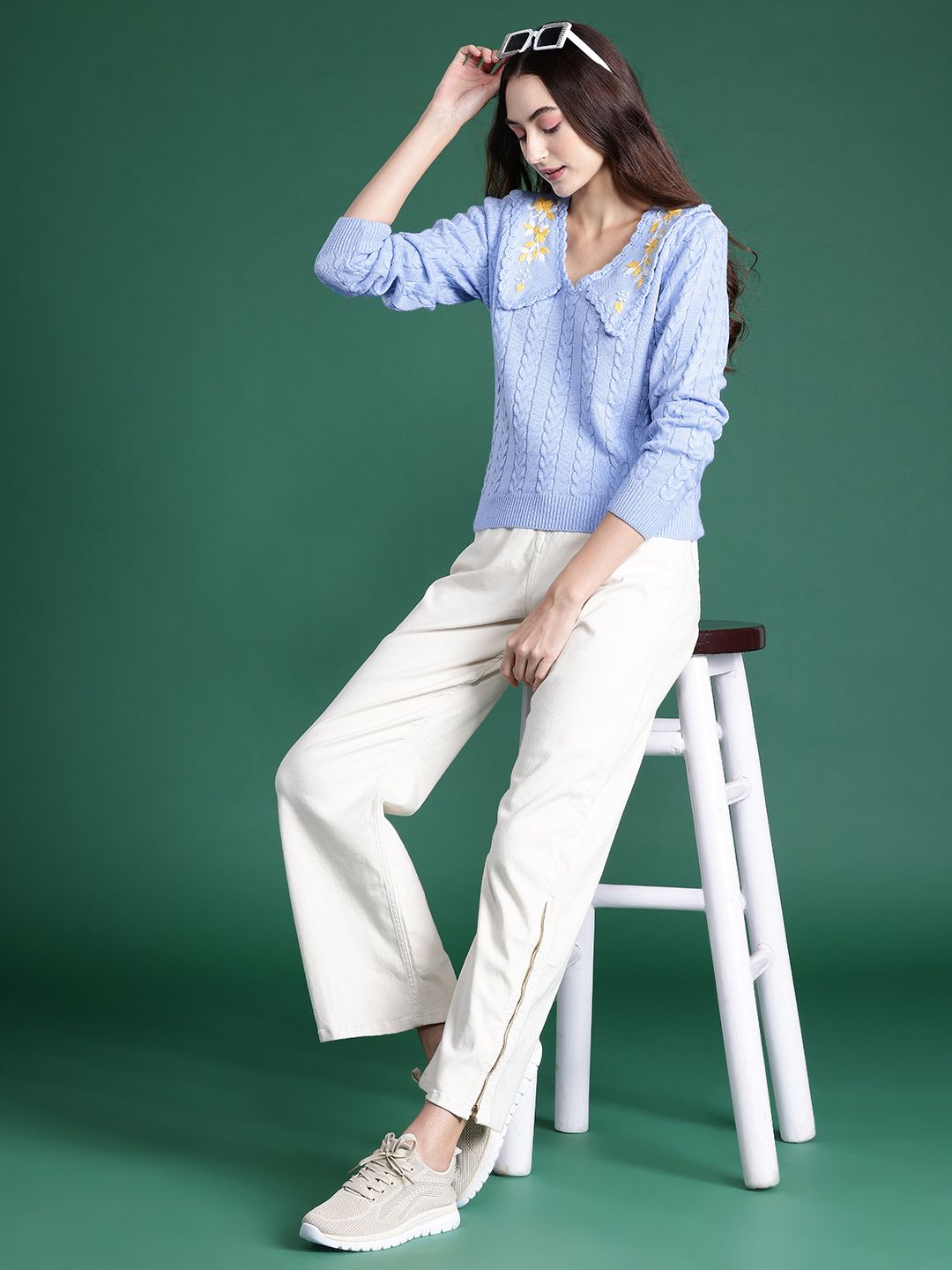 DressBerry Floral Embroidered Cable Knit Acrylic Pullover