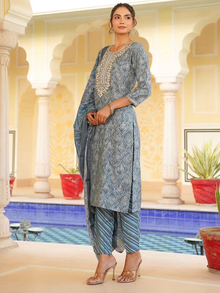 KALINI Floral Printed Regular Kurta With Trousers & Dupatta