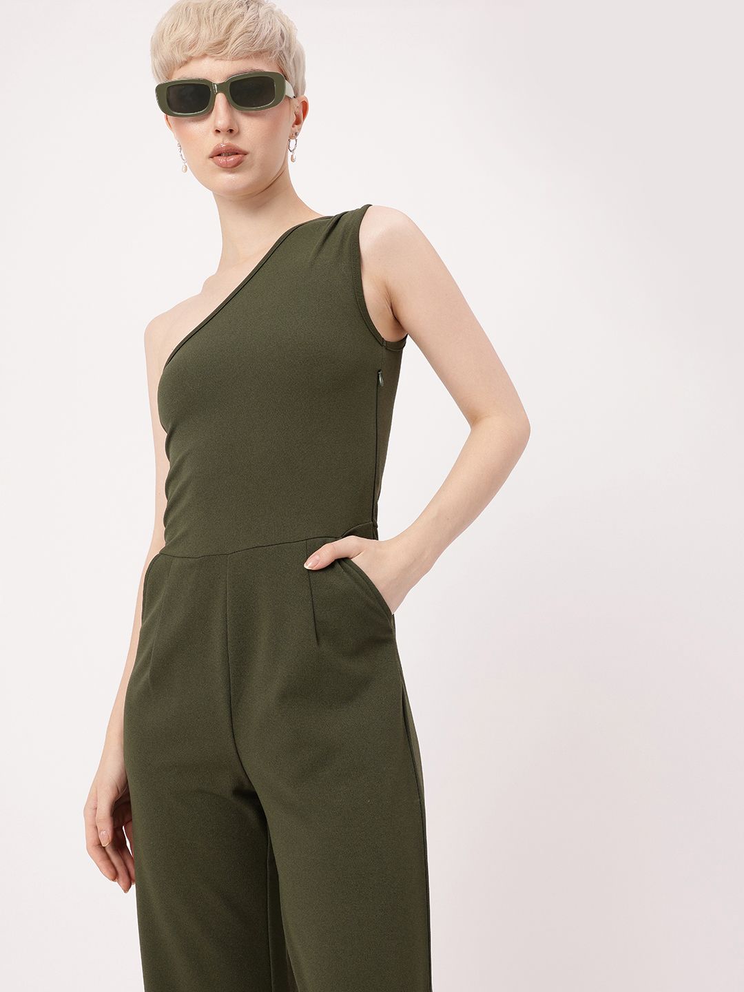 DressBerry Peek-A-Chic Asymmetry Basic Jumpsuit