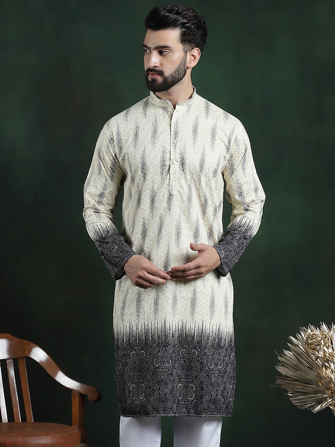 SOJANYA LUXE Embroidered Regular Thread Work Cotton Straigth Kurta