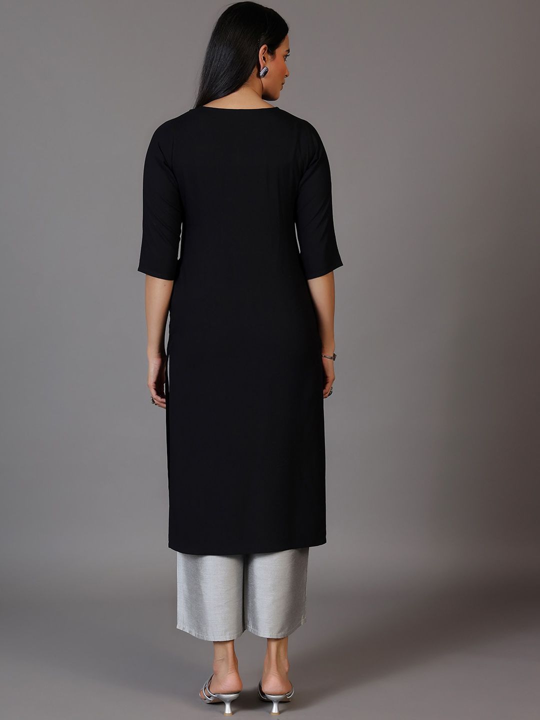 Libas Geometric Yoke Design Thread Work Kurta