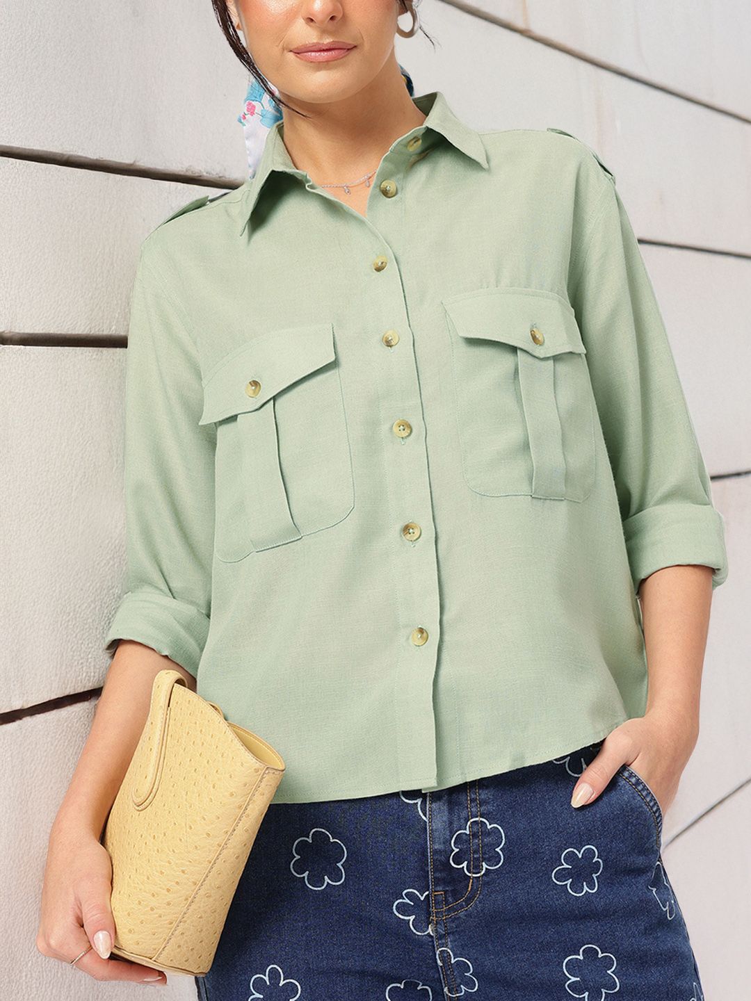 DressBerry Lounging Comfort Shirt with Pocket Detail