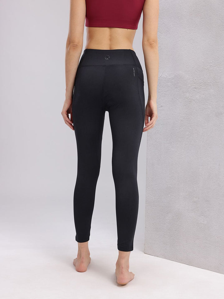 HRX by Hrithik Roshan Women Rapid-Dry Cropped Yoga Tights