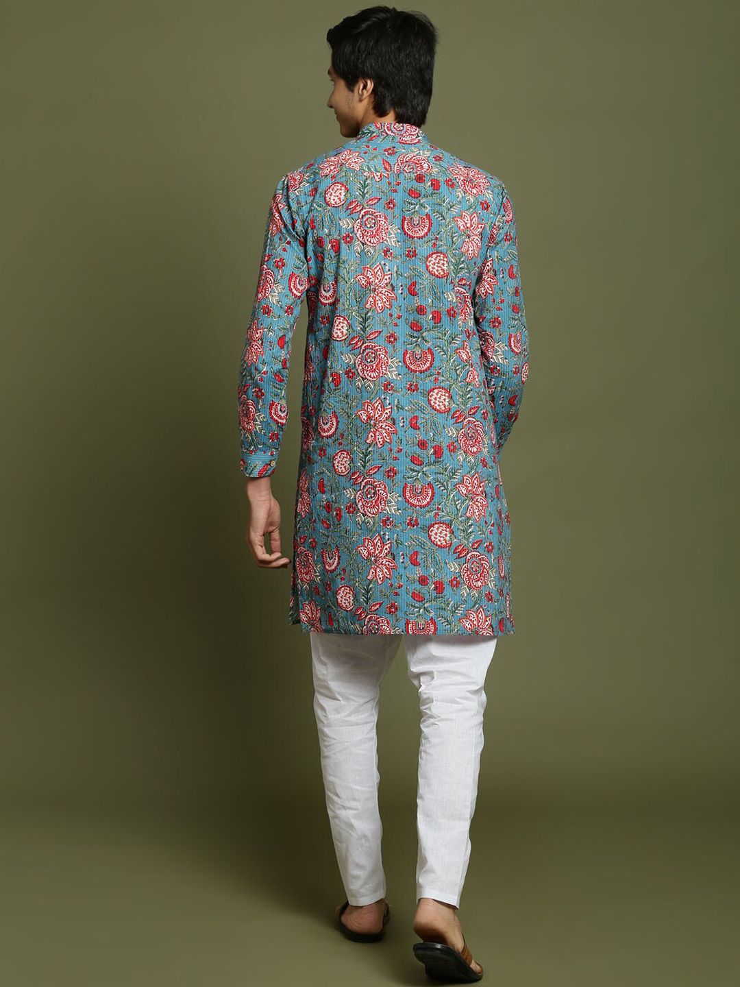 VASTRAMAY Floral Printed Regular Mandarin Collar Pure Cotton Kurta with Pyjamas