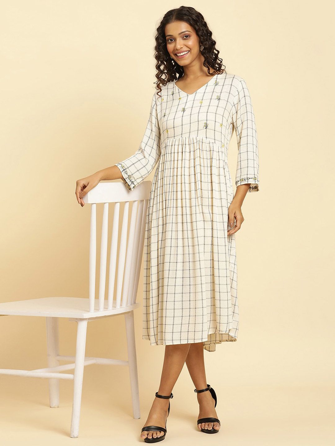 W Checked Round Neck A-Line Midi Dress