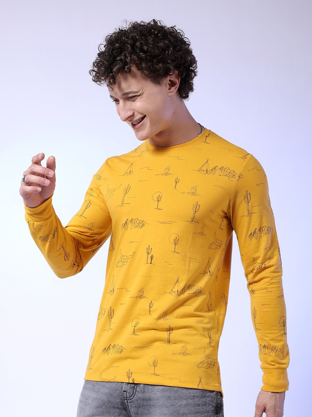 The Indian Garage Co Men Yellow Printed Pockets T-shirt