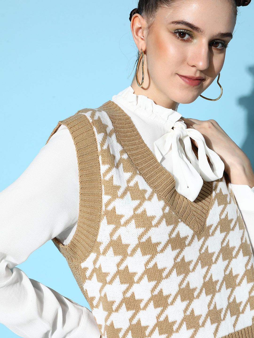 SASSAFRAS Women Brown & White Houndstooth Design Sweater Vest