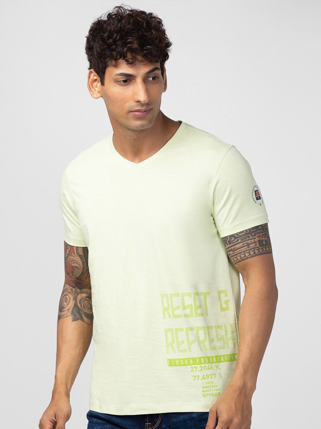 SPYKAR Men Typography Printed V-Neck Cotton T-shirt