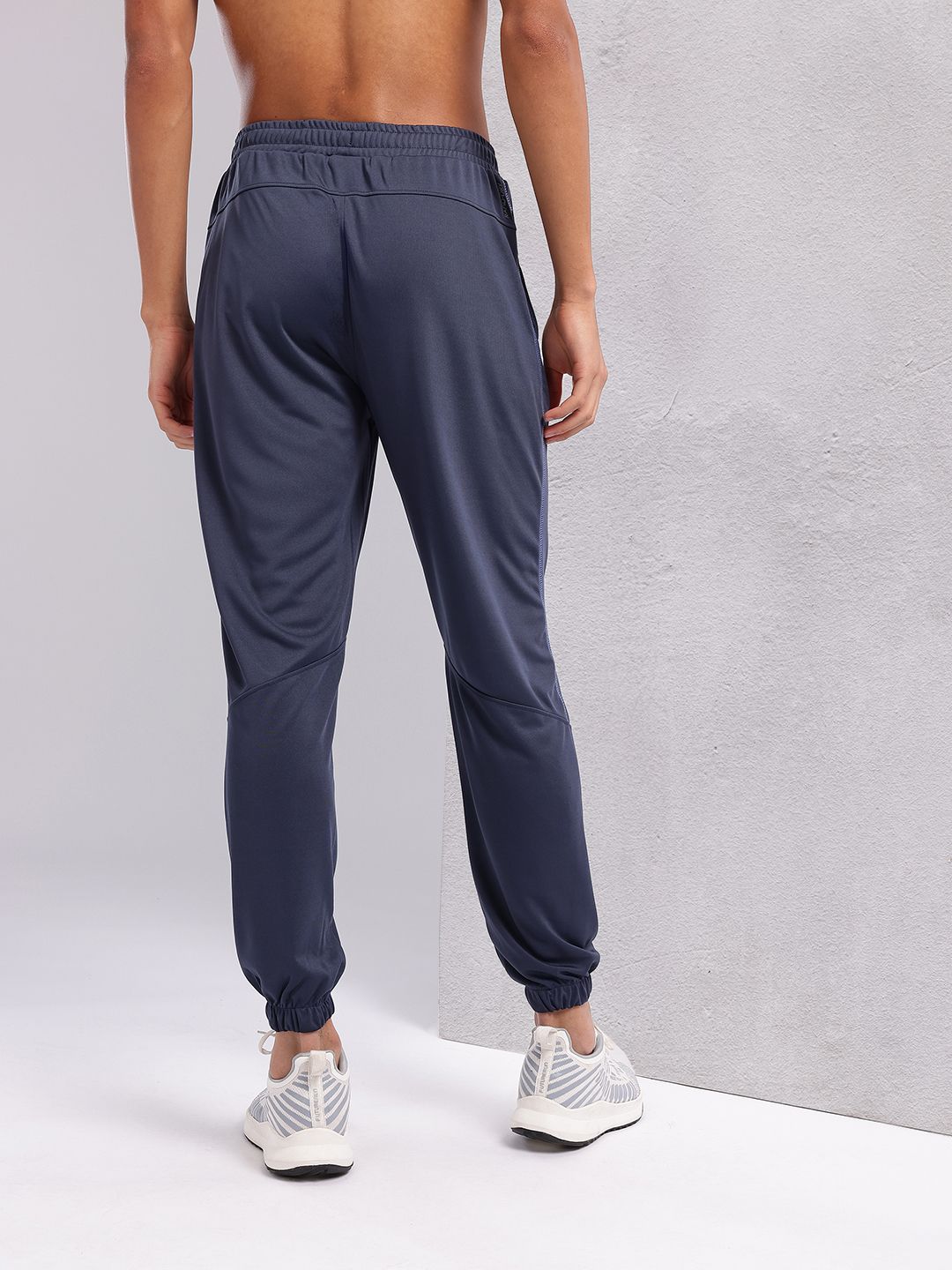 HRX by Hrithik Roshan Men Mid-Rise Rapid-Dry Training Joggers