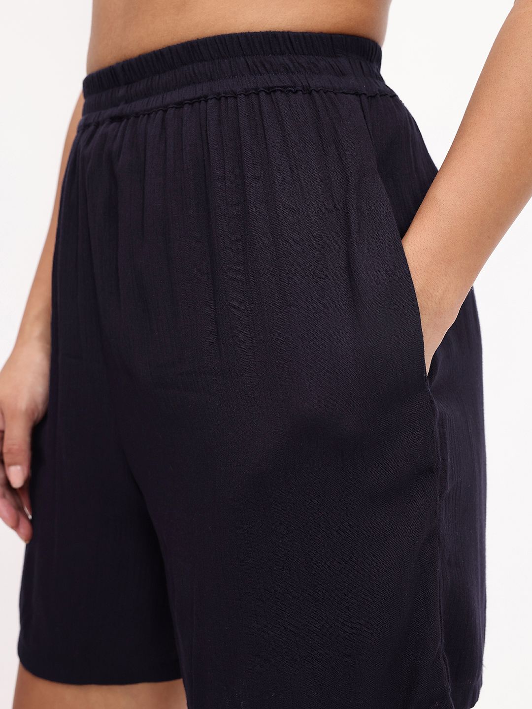 DressBerry Adoring Style Crinkled Shorts