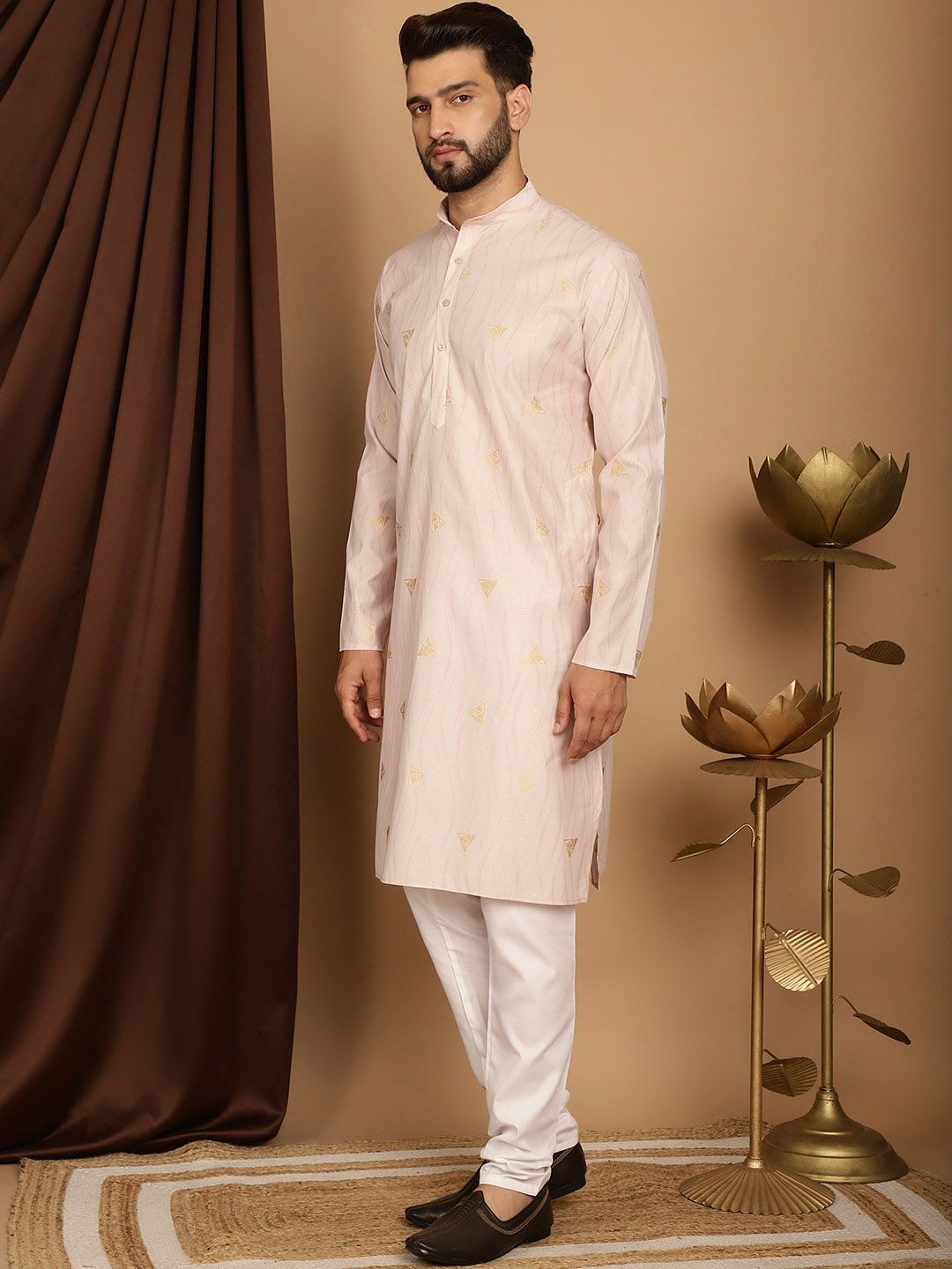 SOJANYA Printed Kurta with Churidar