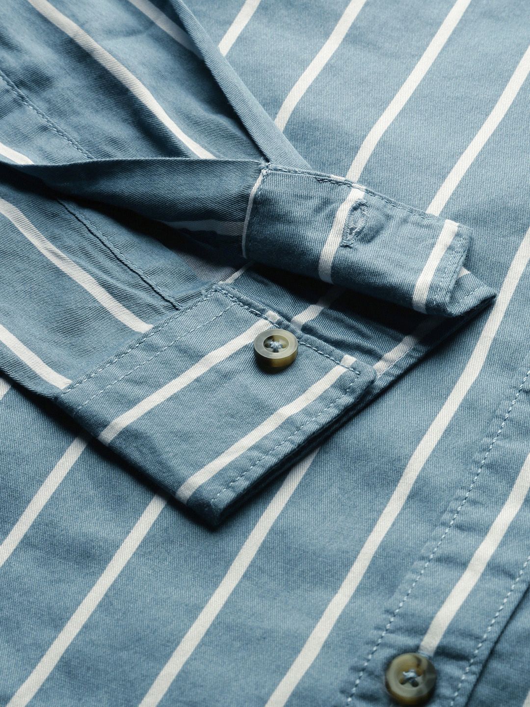 The Indian Garage Co Men Grey & White Slim Fit Striped Casual Shirt